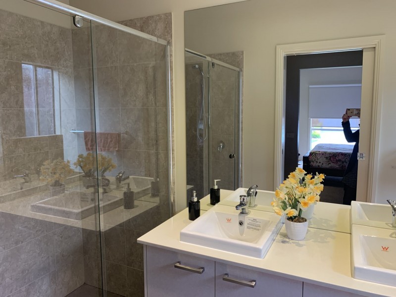 20 Challenger Circuit, Cranbourne East VIC 3977