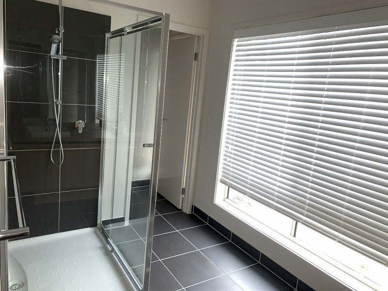 127 Lineham Drive, Cranbourne East VIC 3977