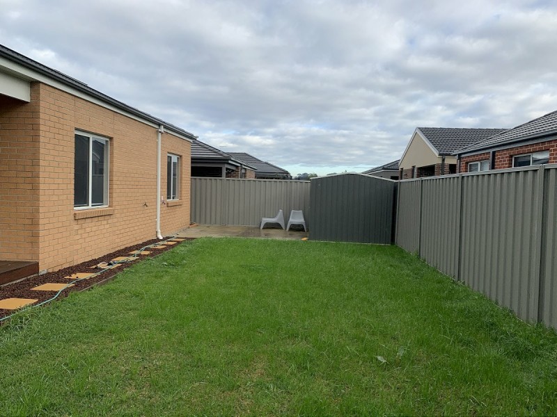 127 Lineham Drive, Cranbourne East VIC 3977