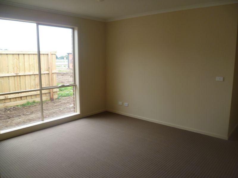 6 Forelle Way, Cranbourne VIC 3977