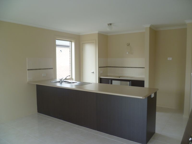 6 Forelle Way, Cranbourne VIC 3977