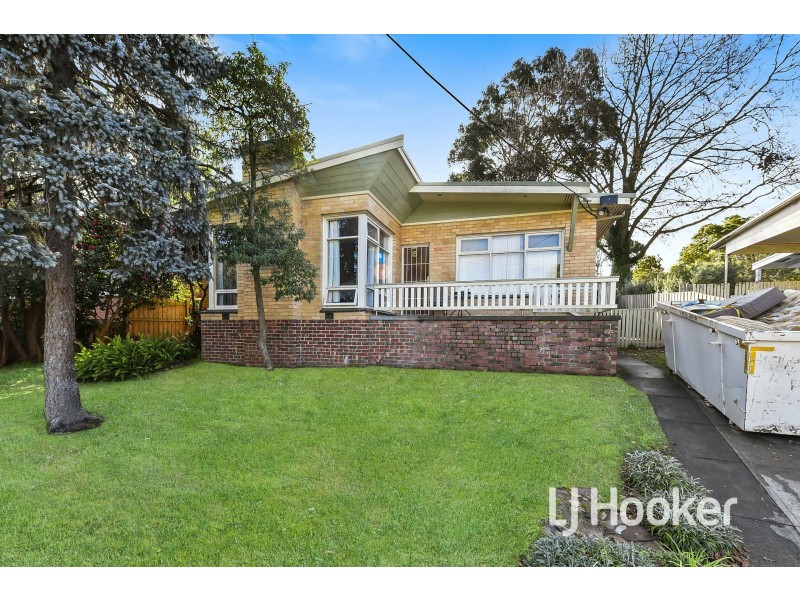 15 Gardenia Street, Pakenham VIC 3810