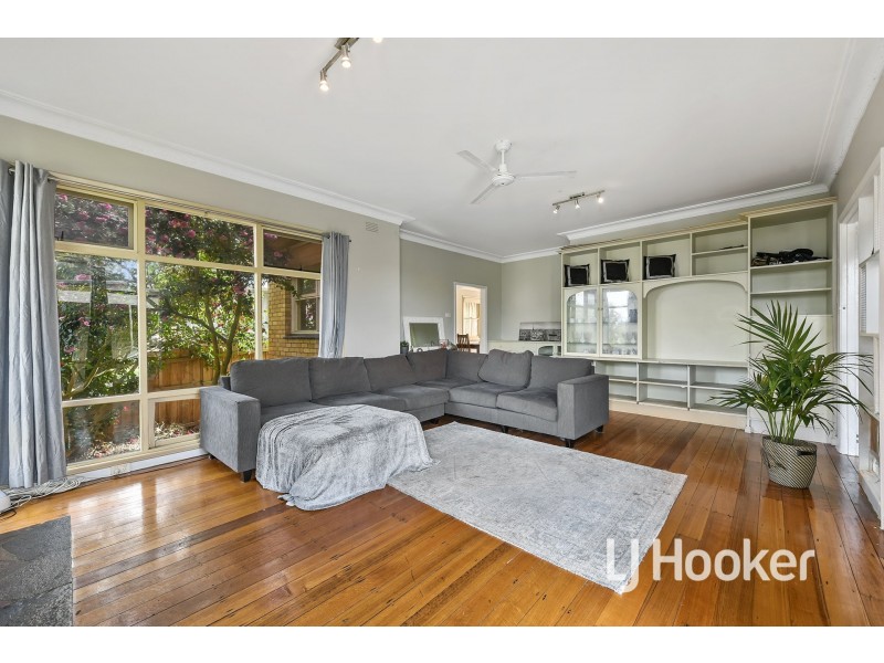 15 Gardenia Street, Pakenham VIC 3810