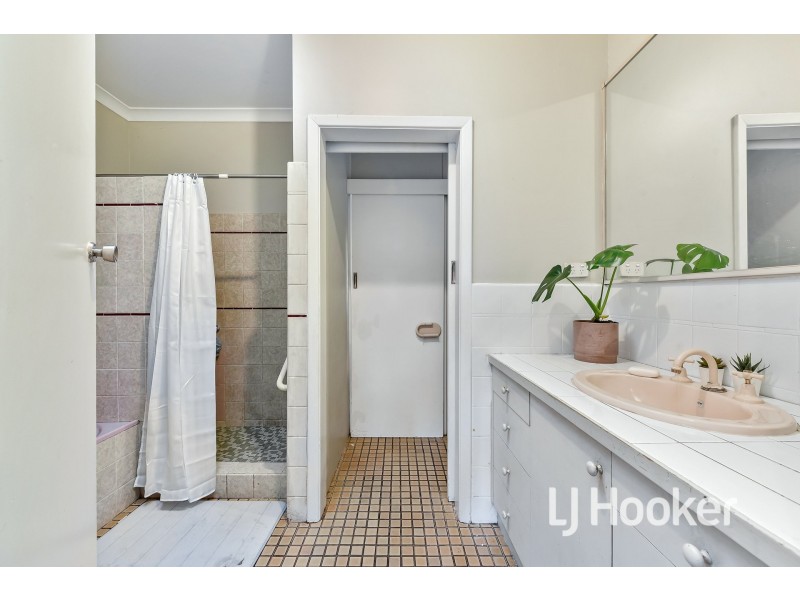 15 Gardenia Street, Pakenham VIC 3810