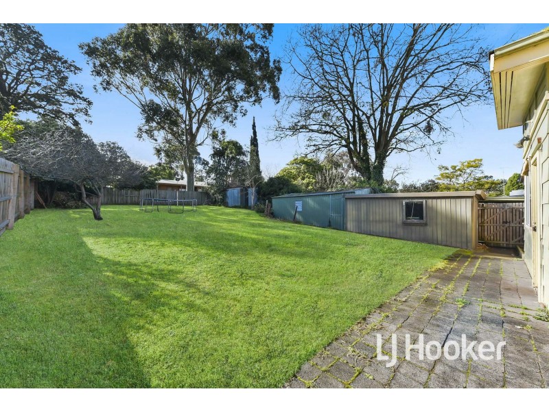 15 Gardenia Street, Pakenham VIC 3810