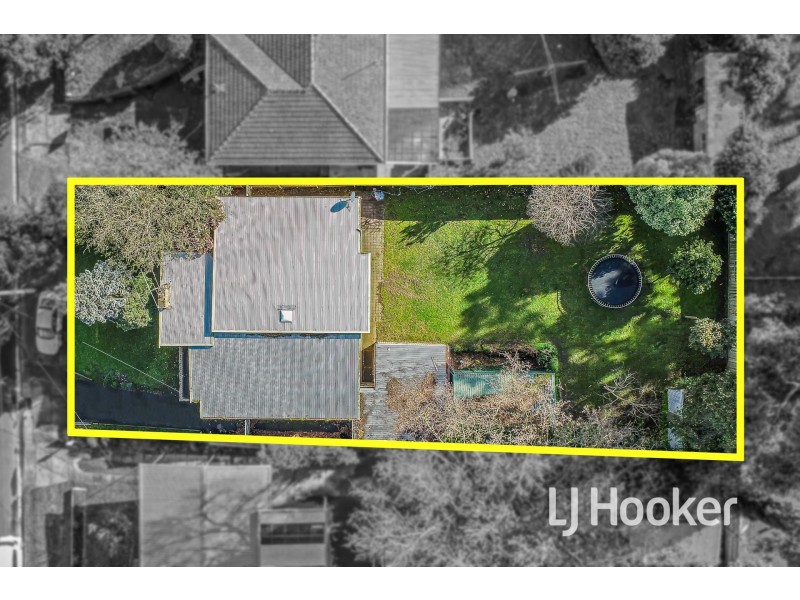 15 Gardenia Street, Pakenham VIC 3810