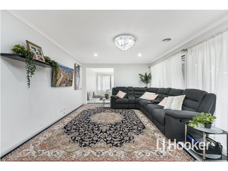 3 Mariner Close, Cranbourne North VIC 3977