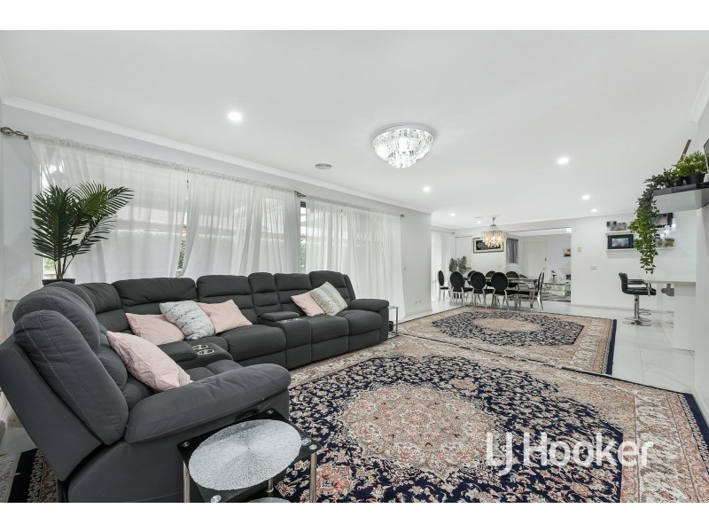 3 Mariner Close, Cranbourne North VIC 3977