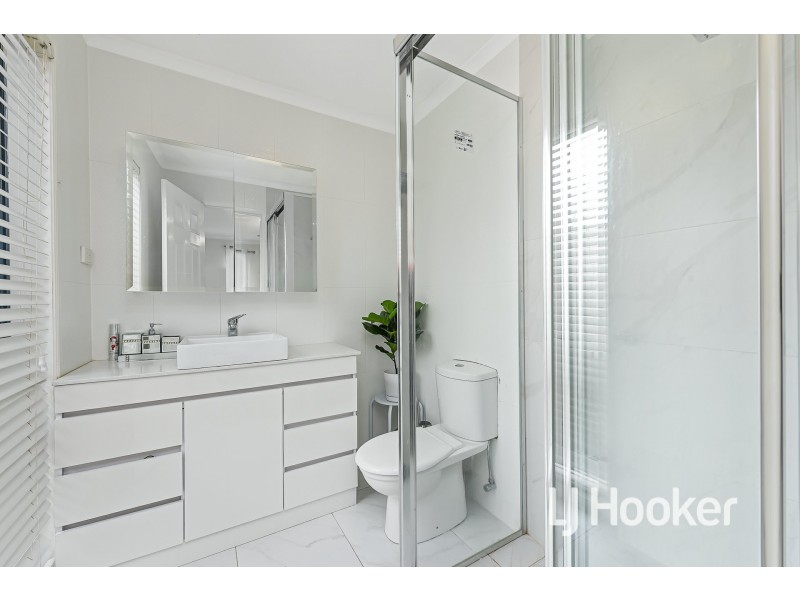 3 Mariner Close, Cranbourne North VIC 3977