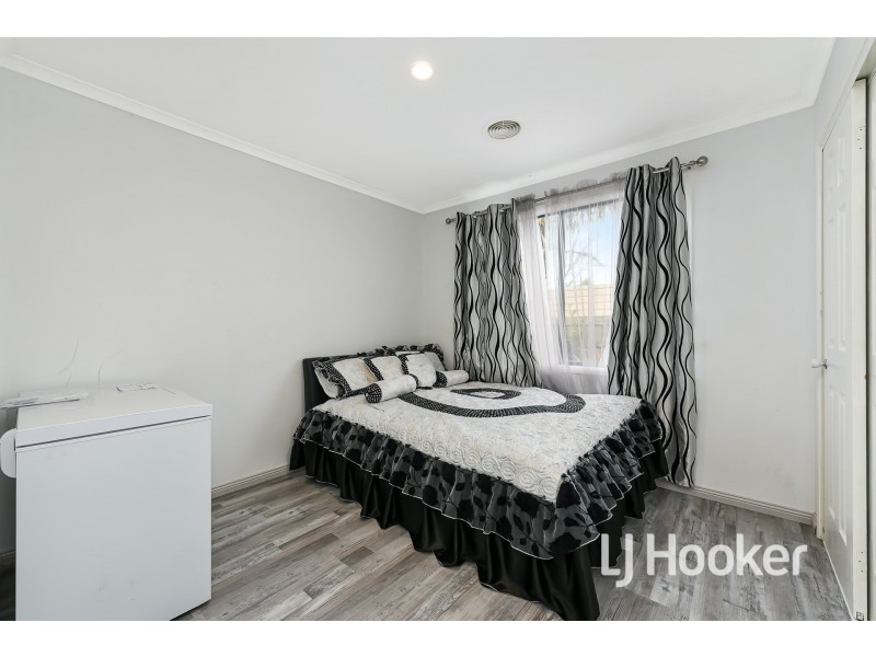 3 Mariner Close, Cranbourne North VIC 3977