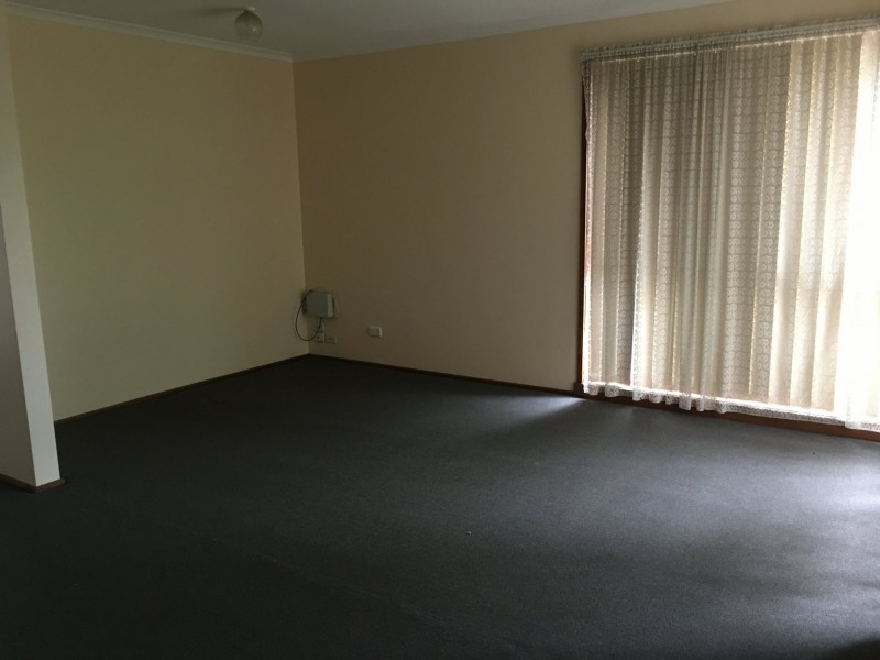 Unit 2/7 Hazlitt Court, Cranbourne VIC 3977