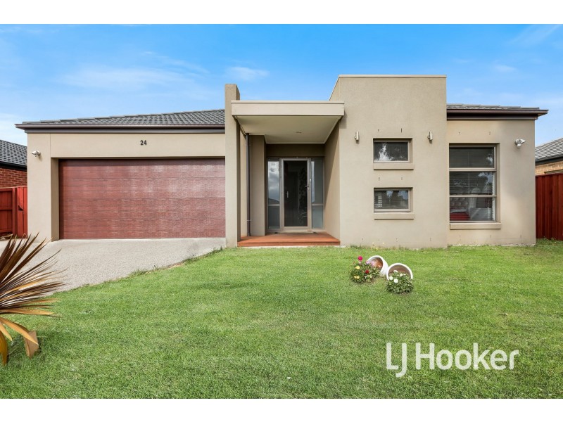 24 Merritt Avenue, Cranbourne West VIC 3977