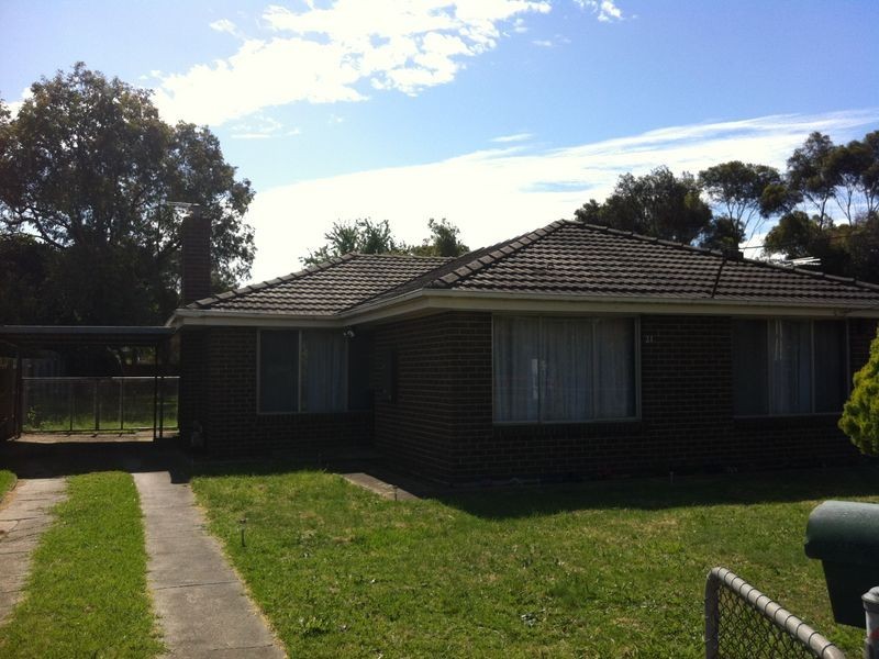 21 Lurline  Street, Cranbourne VIC 3977
