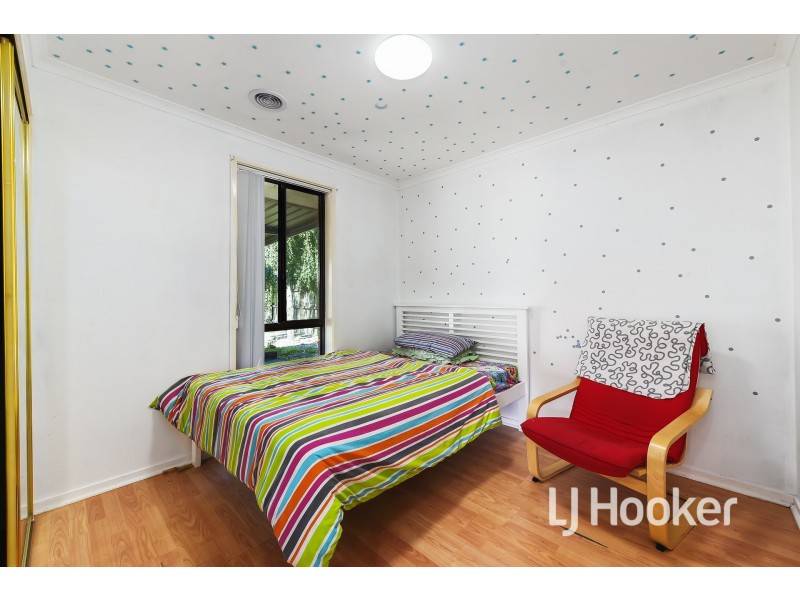 66 Raisell Road, Cranbourne West VIC 3977