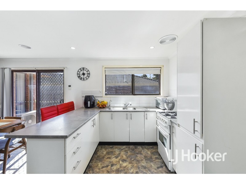 66 Raisell Road, Cranbourne West VIC 3977