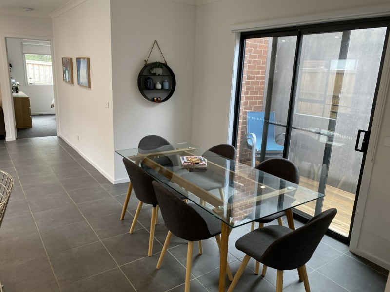 85 Athletic Circuit, Clyde VIC 3978