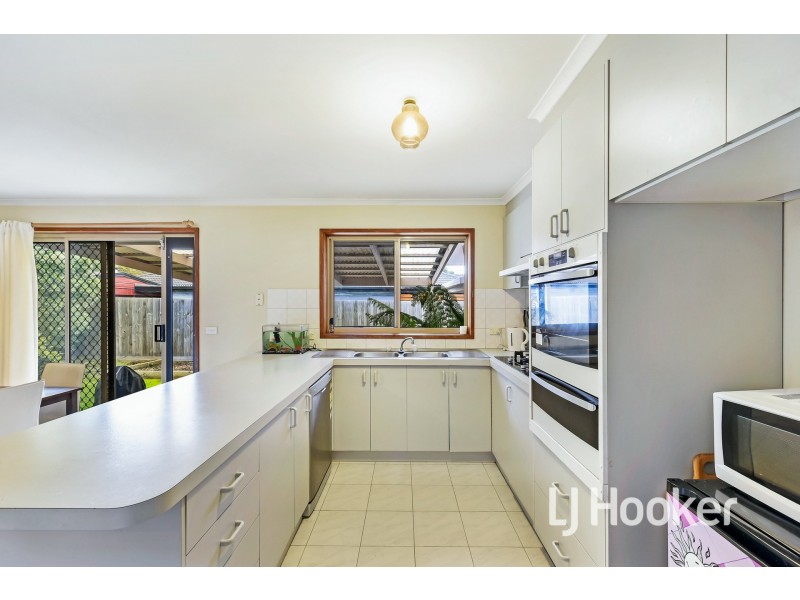 48 Lawless Drive, Cranbourne North VIC 3977