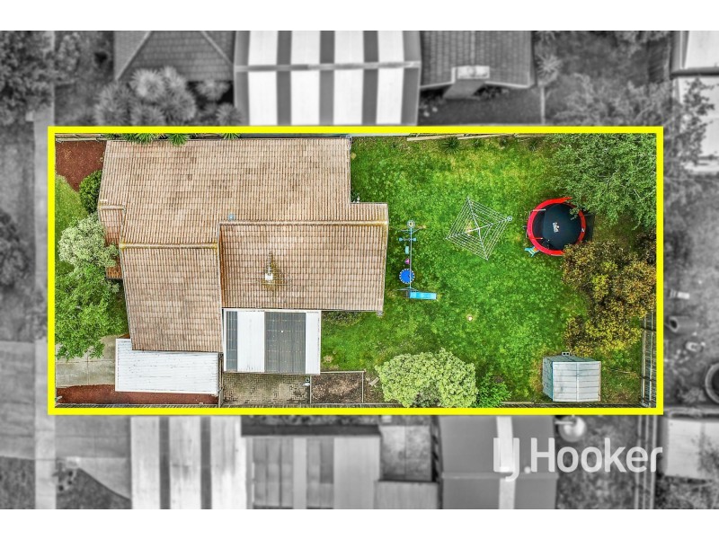 48 Lawless Drive, Cranbourne North VIC 3977