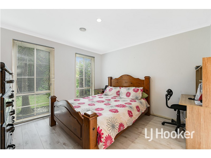 26 Merrijig Avenue, Cranbourne VIC 3977