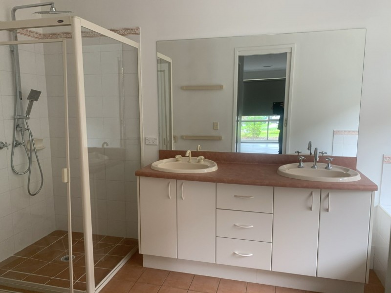 74 Jerilderie Drive, Berwick VIC 3806