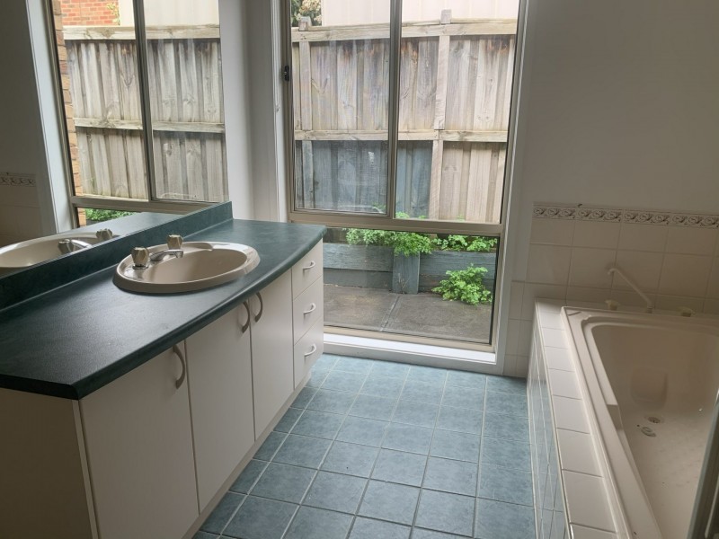 74 Jerilderie Drive, Berwick VIC 3806