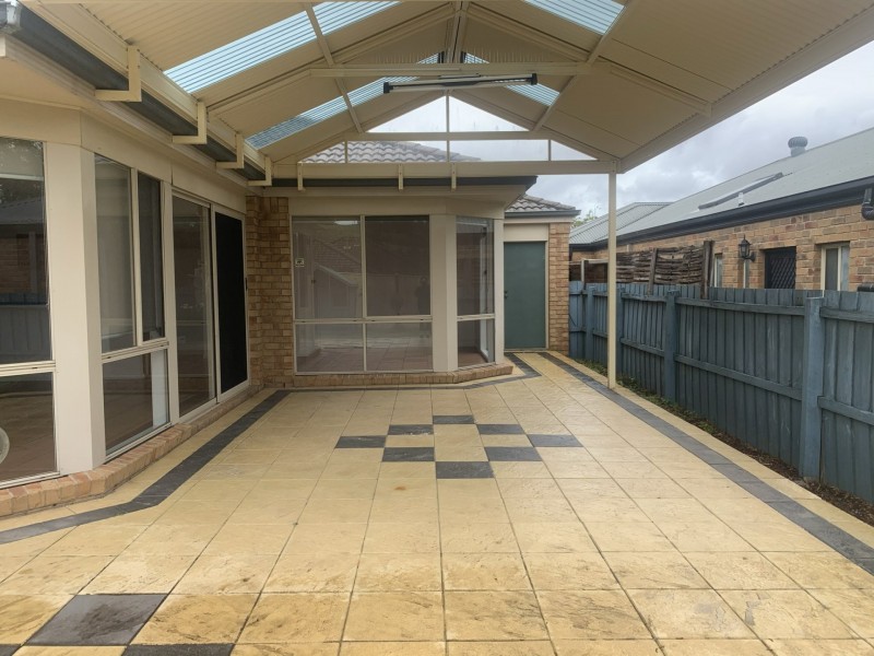 74 Jerilderie Drive, Berwick VIC 3806