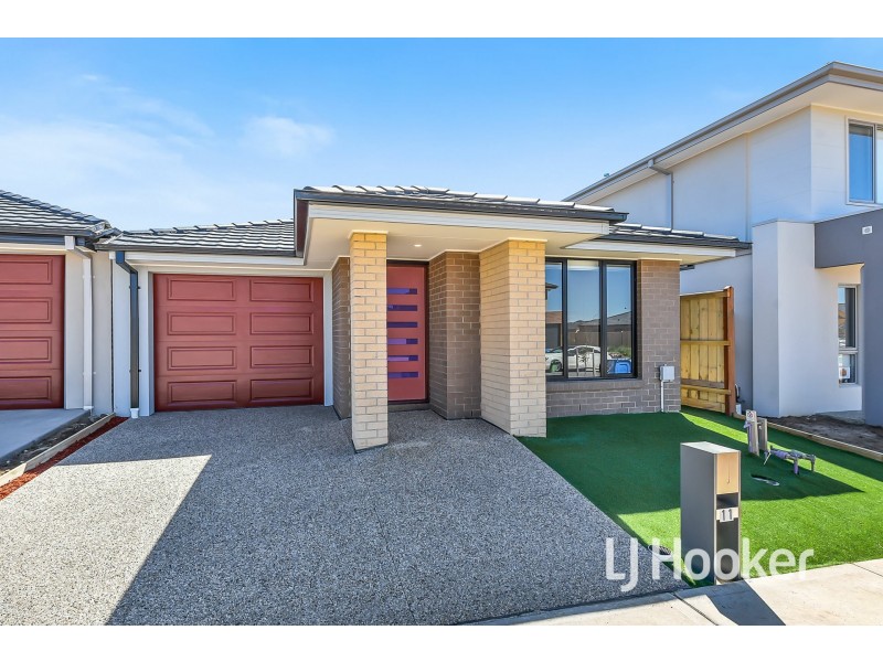 11 Darkum Street, Clyde VIC 3978