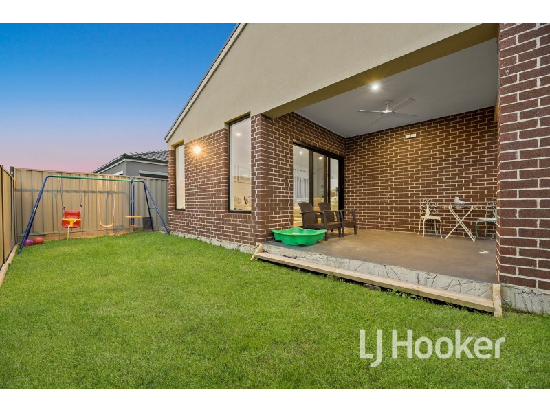 3 Boonwurrung Street, Cranbourne East VIC 3977