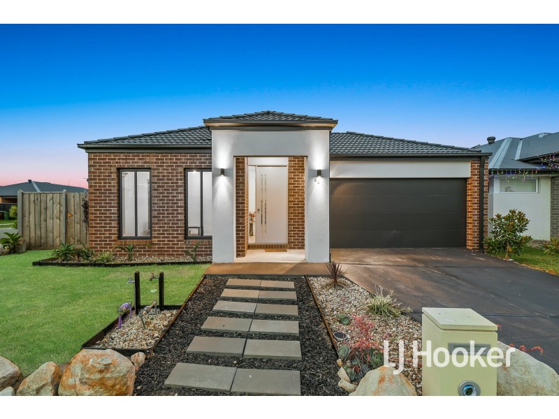 85 Moxham Drive, Clyde North VIC 3978