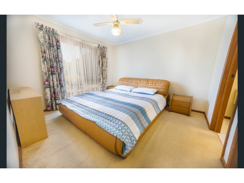 30 Michelle Drive, Hampton Park VIC 3976