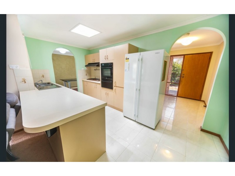 30 Michelle Drive, Hampton Park VIC 3976