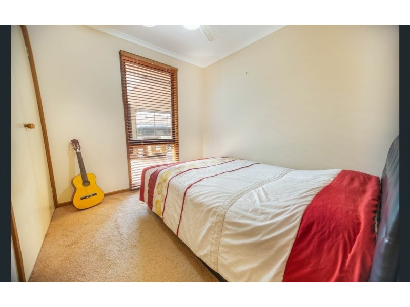 30 Michelle Drive, Hampton Park VIC 3976