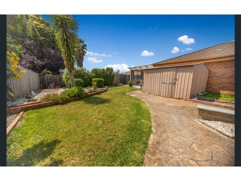 30 Michelle Drive, Hampton Park VIC 3976