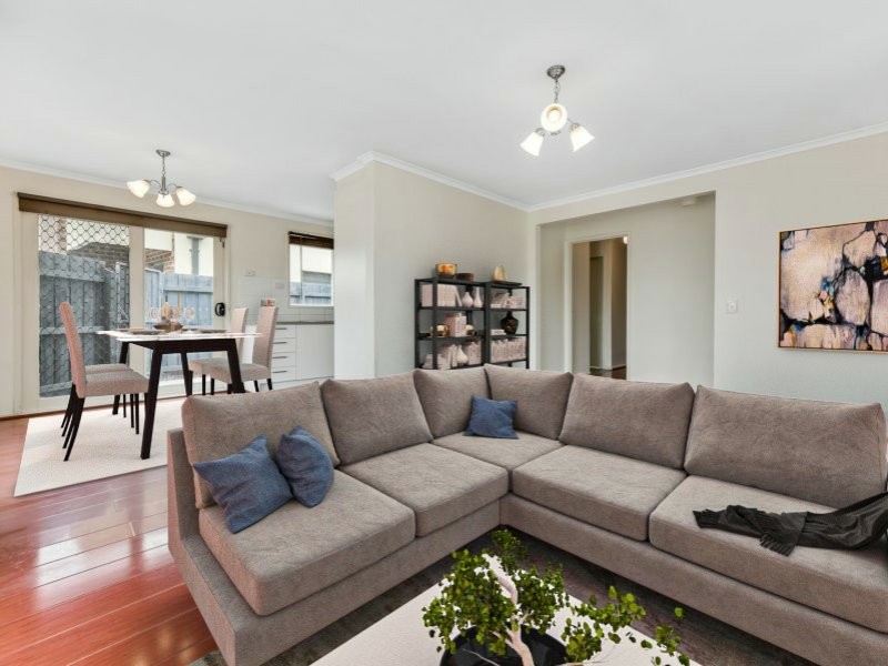 1/43 Wentworth Street, Cranbourne North VIC 3977