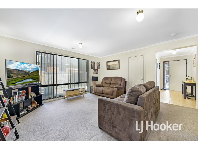 11 Kulkami Way, Cranbourne West VIC 3977