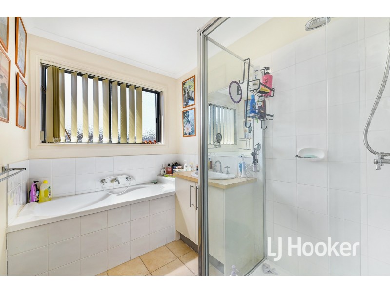11 Kulkami Way, Cranbourne West VIC 3977