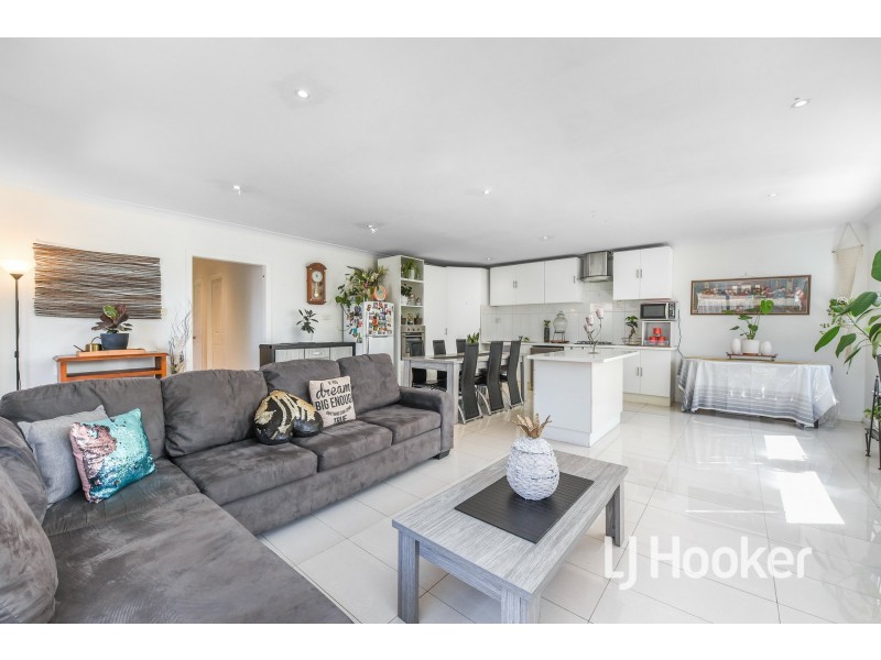 Unit 2/42 Harry Street, Cranbourne VIC 3977