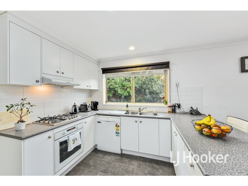 52 Kingdom Drive, Cranbourne VIC 3977