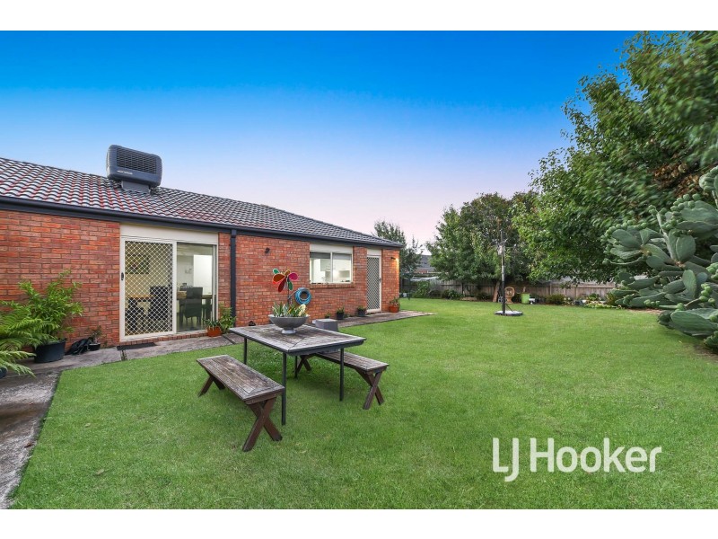 52 Kingdom Drive, Cranbourne VIC 3977