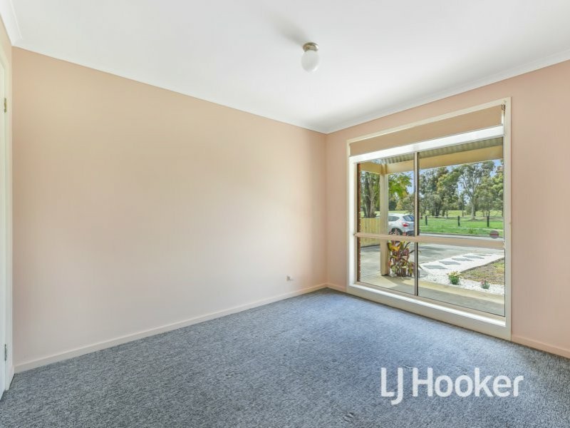 18 Cirai Crescent, Cranbourne VIC 3977