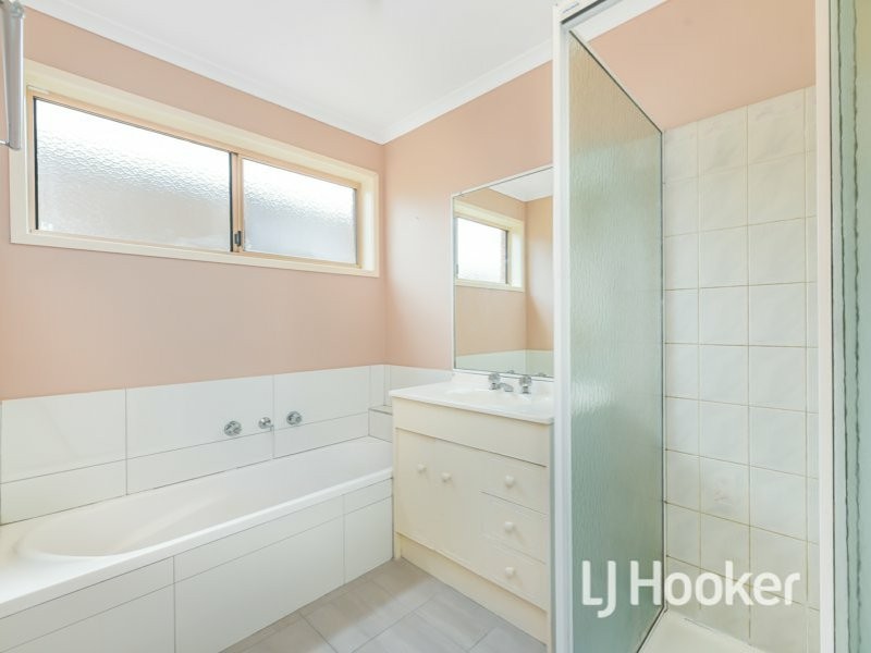 18 Cirai Crescent, Cranbourne VIC 3977
