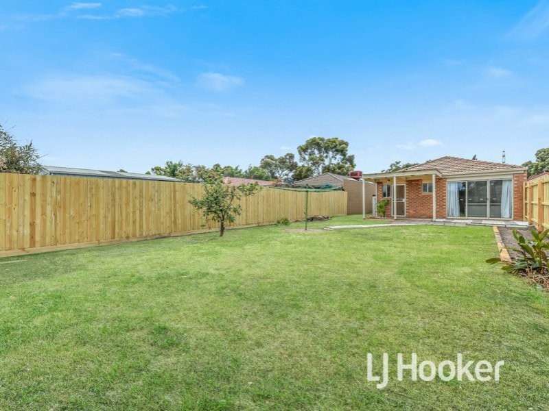18 Cirai Crescent, Cranbourne VIC 3977