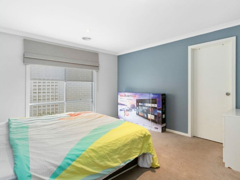 4 Firebird Street, Cranbourne East VIC 3977