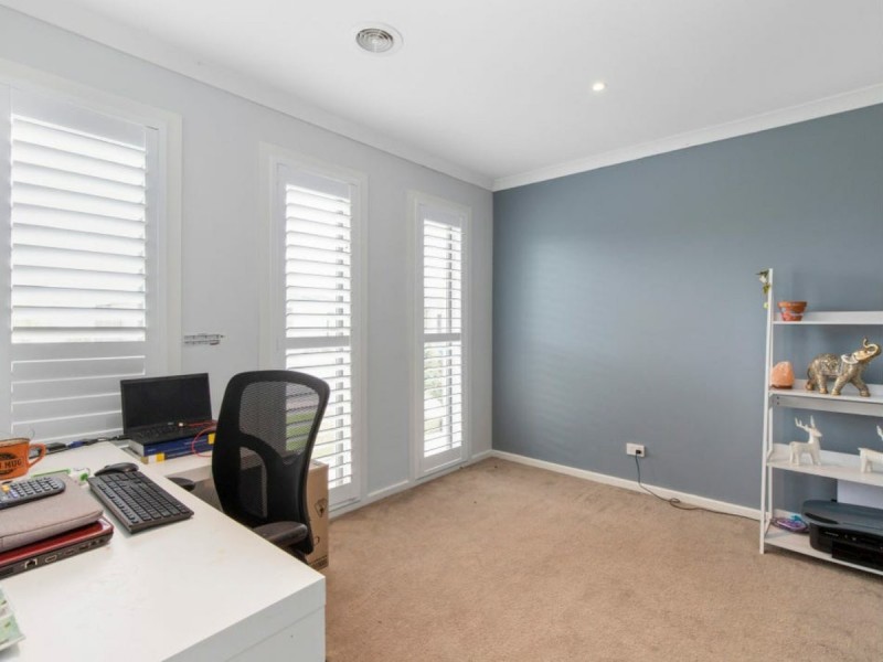 4 Firebird Street, Cranbourne East VIC 3977