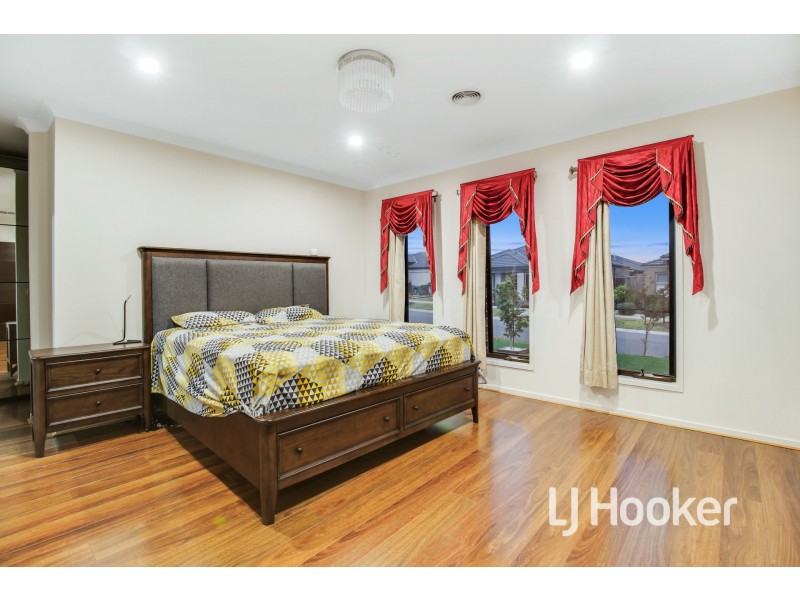 34 Sloane drive, Clyde North VIC 3978