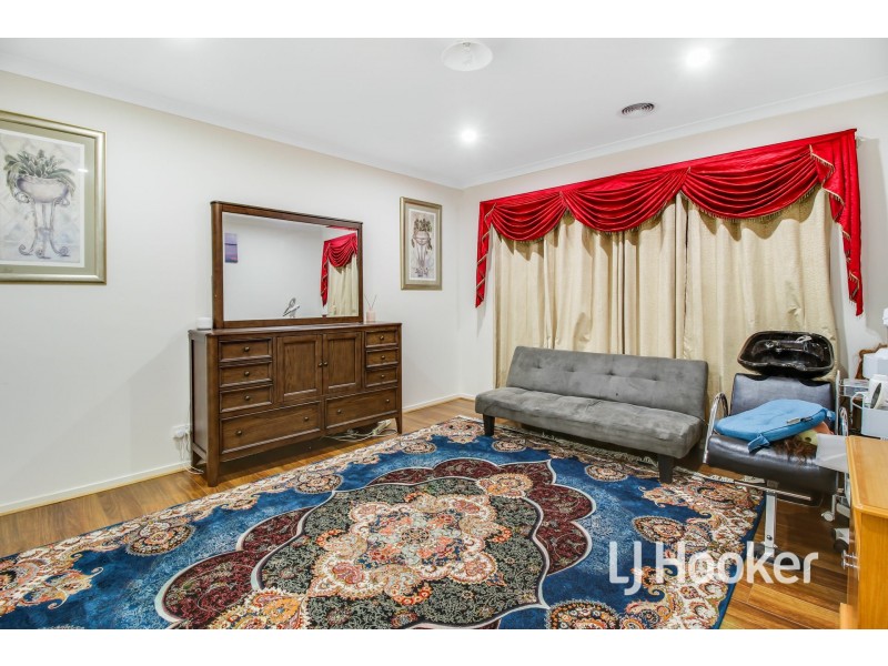 34 Sloane drive, Clyde North VIC 3978