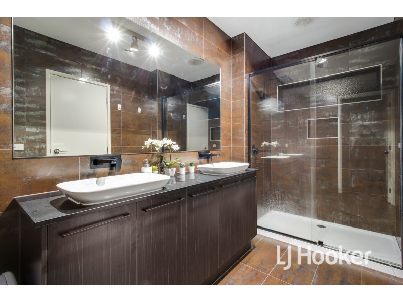 34 Sloane drive, Clyde North VIC 3978