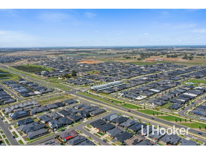 34 Sloane drive, Clyde North VIC 3978