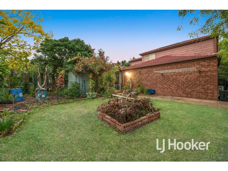 10 Bolwarra Court, Cranbourne West VIC 3977
