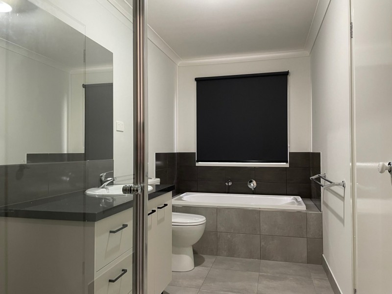 3 Bessie Drive, Cranbourne West VIC 3977